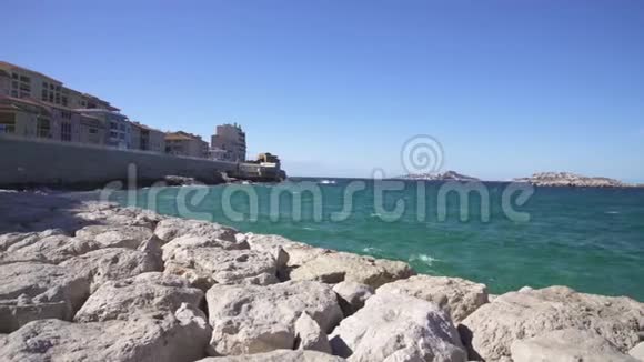 马赛湾和著名的加泰罗尼亚海滩视频的预览图
