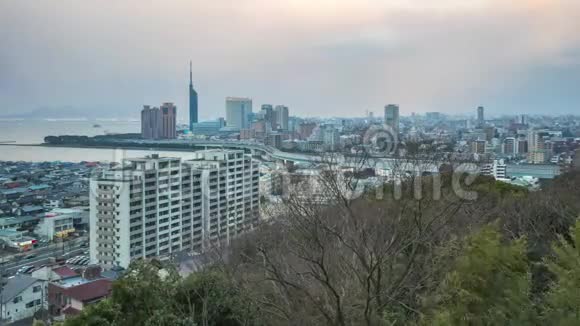 日本福冈的客田城市天际线昼夜不停视频的预览图