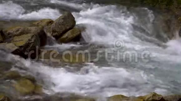 山涧流水清视频的预览图