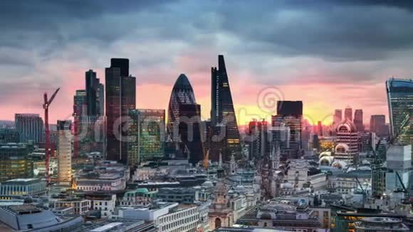 伦敦日落伦敦金融城景观商业和银行视频的预览图