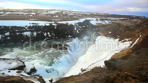 冰岛的海鸥金瀑布和冬季赫维塔河的峡谷视频的预览图