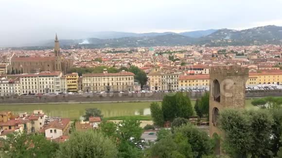 佛罗伦萨历史中心的全景一个雾蒙蒙的九月早晨意大利视频的预览图