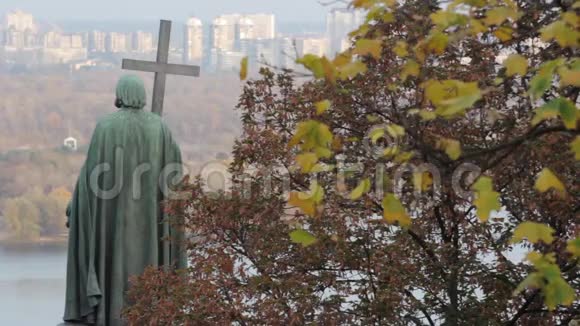 沃洛迪米尔伟大的纪念碑基辅乌克兰秋天视频的预览图