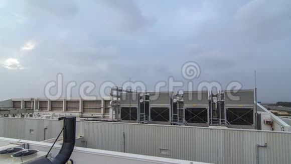 工业中央空调系统设置在楼顶昼夜计时视频的预览图