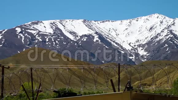 阿富汗的一座雪山视频的预览图