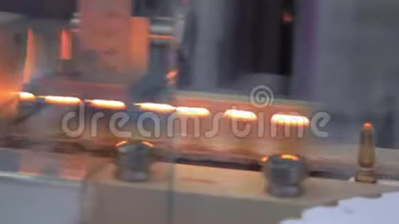 无菌安瓿用火封制药厂生产线上的Ampoules视频的预览图