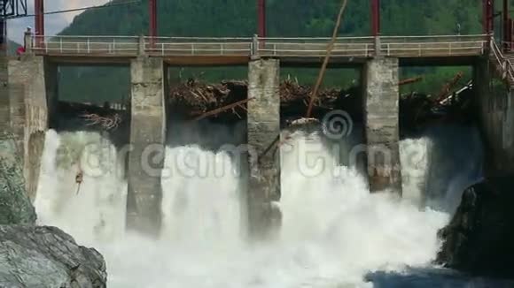 奇马尔大坝视频的预览图