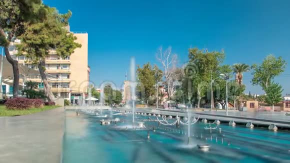 共和国广场上有歌舞喷泉土耳其安塔利亚视频的预览图