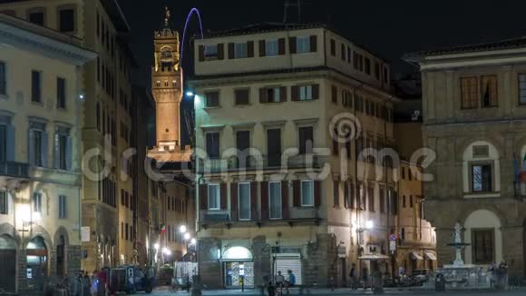 意大利托斯卡纳佛罗伦萨圣克罗塞夜景全景视频的预览图