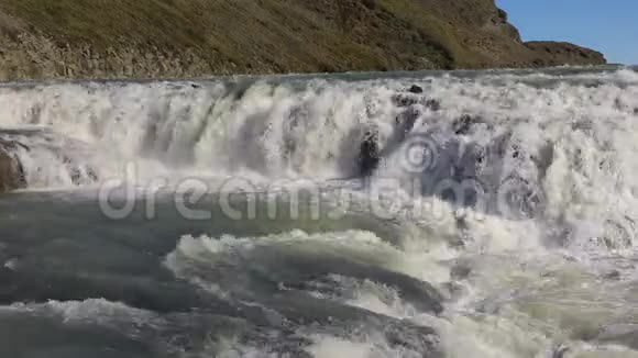 冰岛的瀑布海鸥视频的预览图
