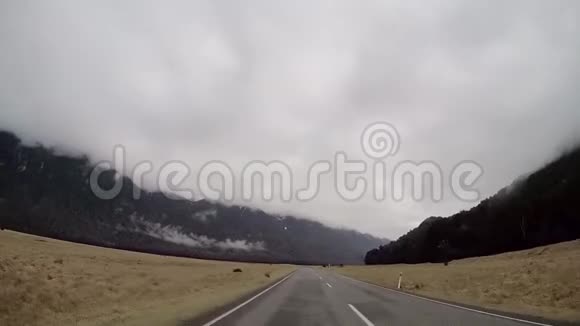 新西兰公路旅行视频的预览图