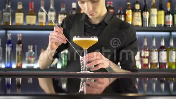 酒精酿酒师视频的预览图