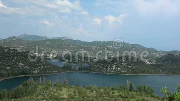 克罗地亚巴奇纳湖视频的预览图