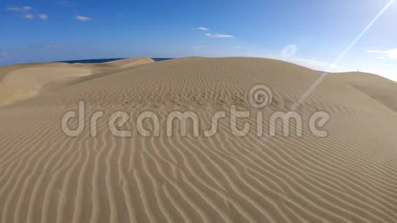 加那利群岛海边的风沙沙漠视频的预览图