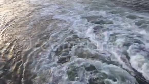 从卡纳维拉尔港出发的游轮视频的预览图