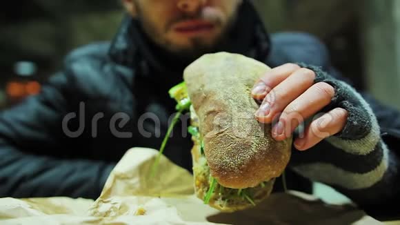 健康的生活方式和食物素食三明治吃着美味佳肴视频的预览图