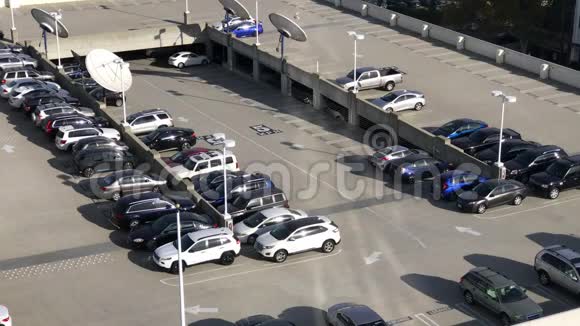 停车场的保安摄像头视频的预览图