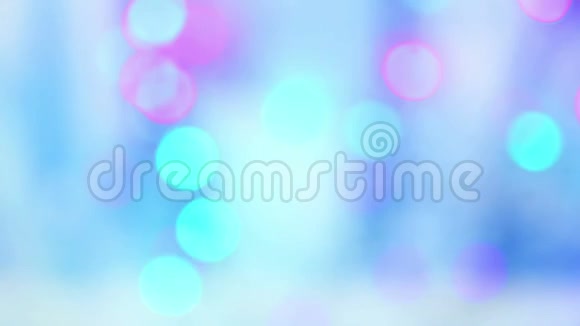 圣诞蓝背景带彩色花环位于bokeh02视频的预览图