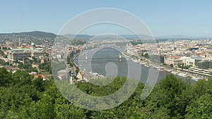 匈牙利从高处俯瞰整个城市视频的预览图