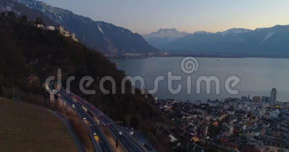 瑞士蒙特勒的公路桥视频的预览图