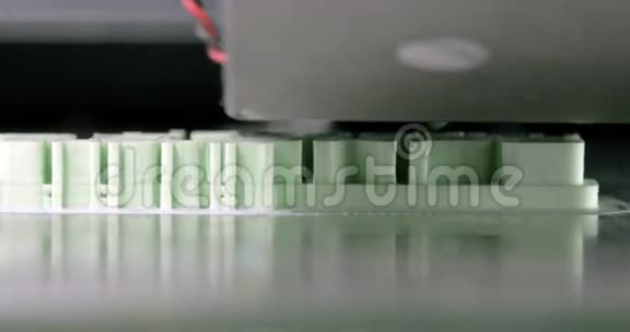 3D打印机制作文本视频的预览图