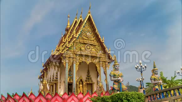 泰国KOHSAMUI2018年7月24日游客参观普莱莱姆寺的时间推移主要象征和受欢迎的地标视频的预览图