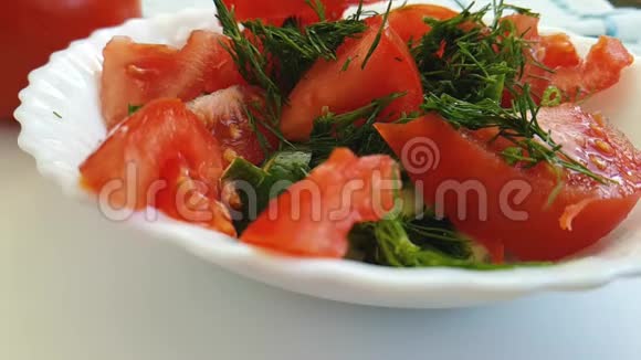 沙拉黄瓜番茄滴菜视频的预览图