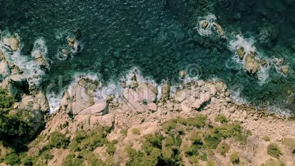 空中观赏水礁的旅行灵感视频的预览图