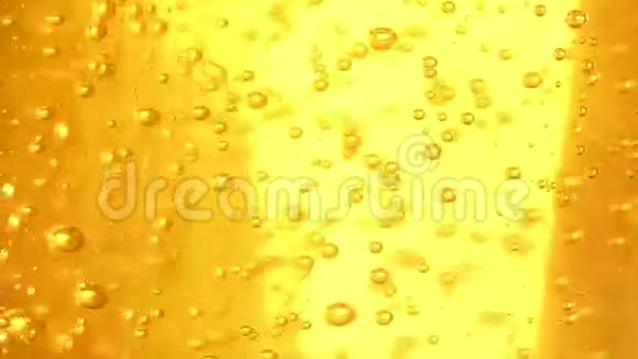橄榄油泡沫关闭视频的预览图