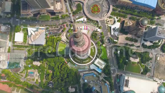 中国上海2017年5月5日空中俯瞰视频商业天空黄浦江明珠视频的预览图