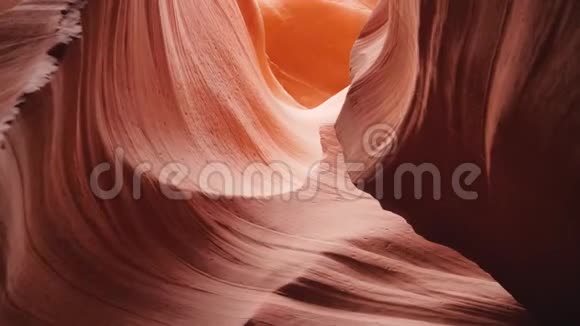 橙色砂岩岩峡谷视频的预览图