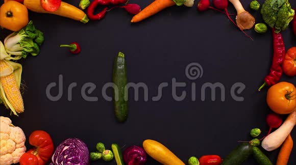 蔬菜做字母P视频的预览图