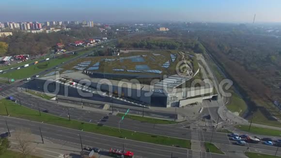 波兰ZAMKOWE032016年太阳中心视频的预览图