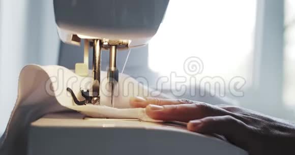 旧缝纫机视频的预览图