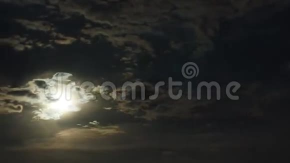 月亮云天空视频的预览图