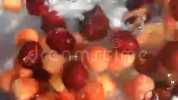 坠落的樱桃视频的预览图