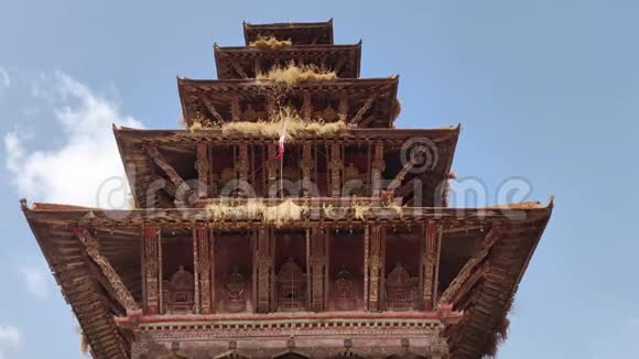 尼亚塔波拉寺视频的预览图