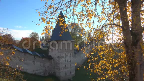 神圣休眠普斯科沃佩切斯基修道院金秋俄罗斯佩科拉视频的预览图
