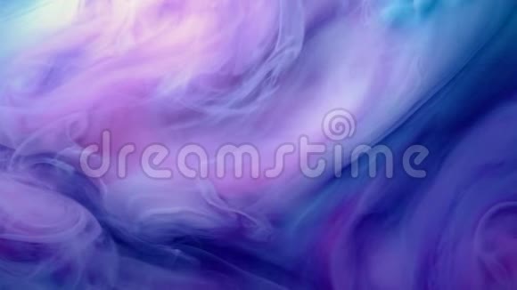 生动多彩紫蓝粉红的丙烯酸颜料滴运动纹理背景为抽象概念视频的预览图