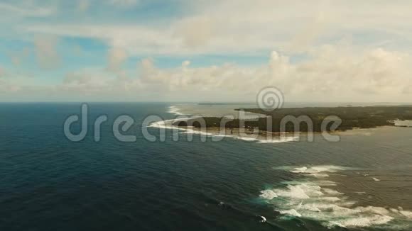 云九冲浪点鸟瞰图菲律宾西亚高云9视频的预览图
