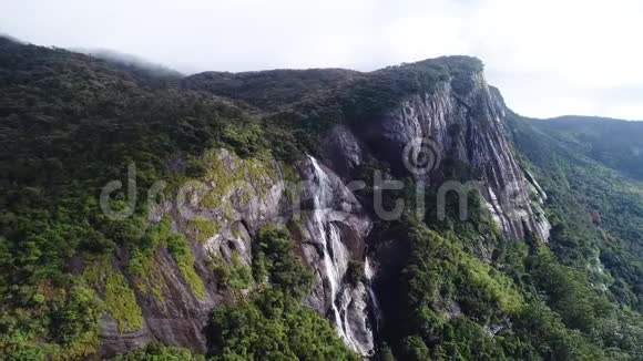 斯里兰卡亚当山顶山水高空拍摄视频的预览图