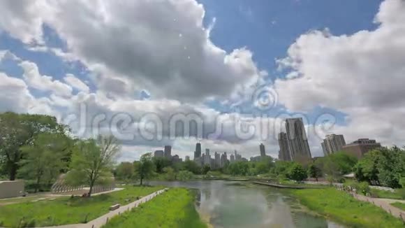 芝加哥天际线从林肯公园视频的预览图