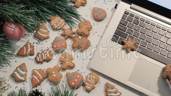 调情的概念圣诞传统饼干视频的预览图