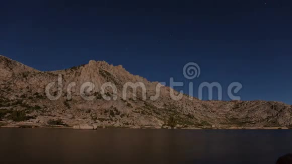 塞拉利昂花岗岩夜景视频的预览图