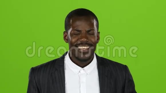 非裔美国人他的微笑征服了所有人笑声是有感染力的绿色屏幕关门视频的预览图