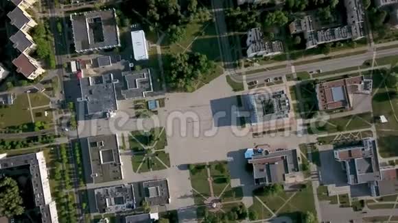 斯拉夫奇城市景观的空中记录视频的预览图
