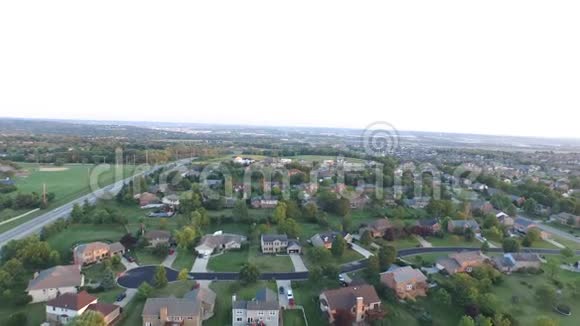 俄亥俄州郊区空中景观4视频的预览图