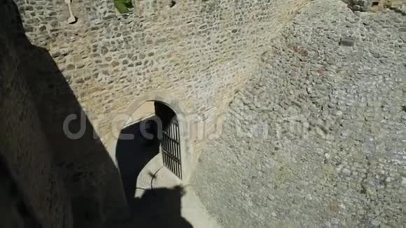托玛堡和城墙视频的预览图