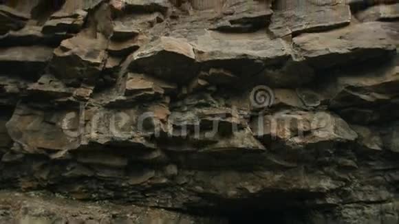 登山石视频的预览图