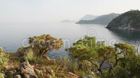 土耳其地中海海景安塔利亚凯默区Tekirova村附近的一个小海湾视频的预览图